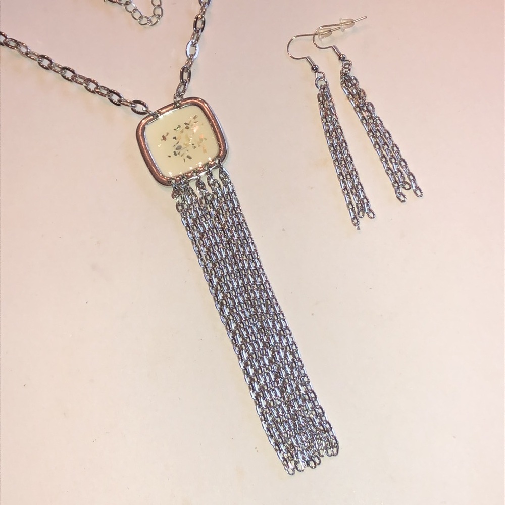 Silver Tone Tassel Pendant Necklace with Matching Earrings